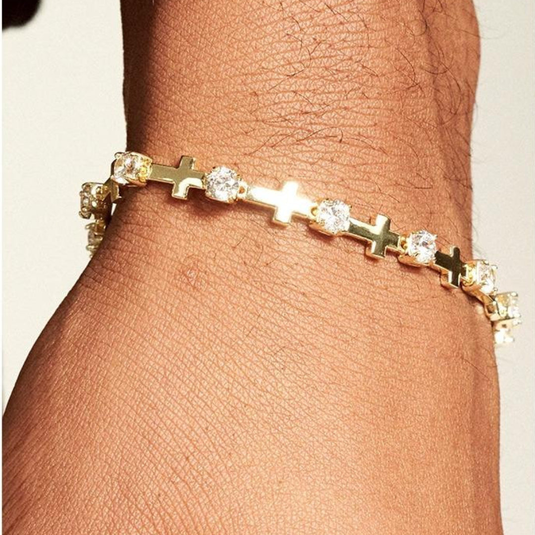 18K CROSS DIAMOND BRACELET