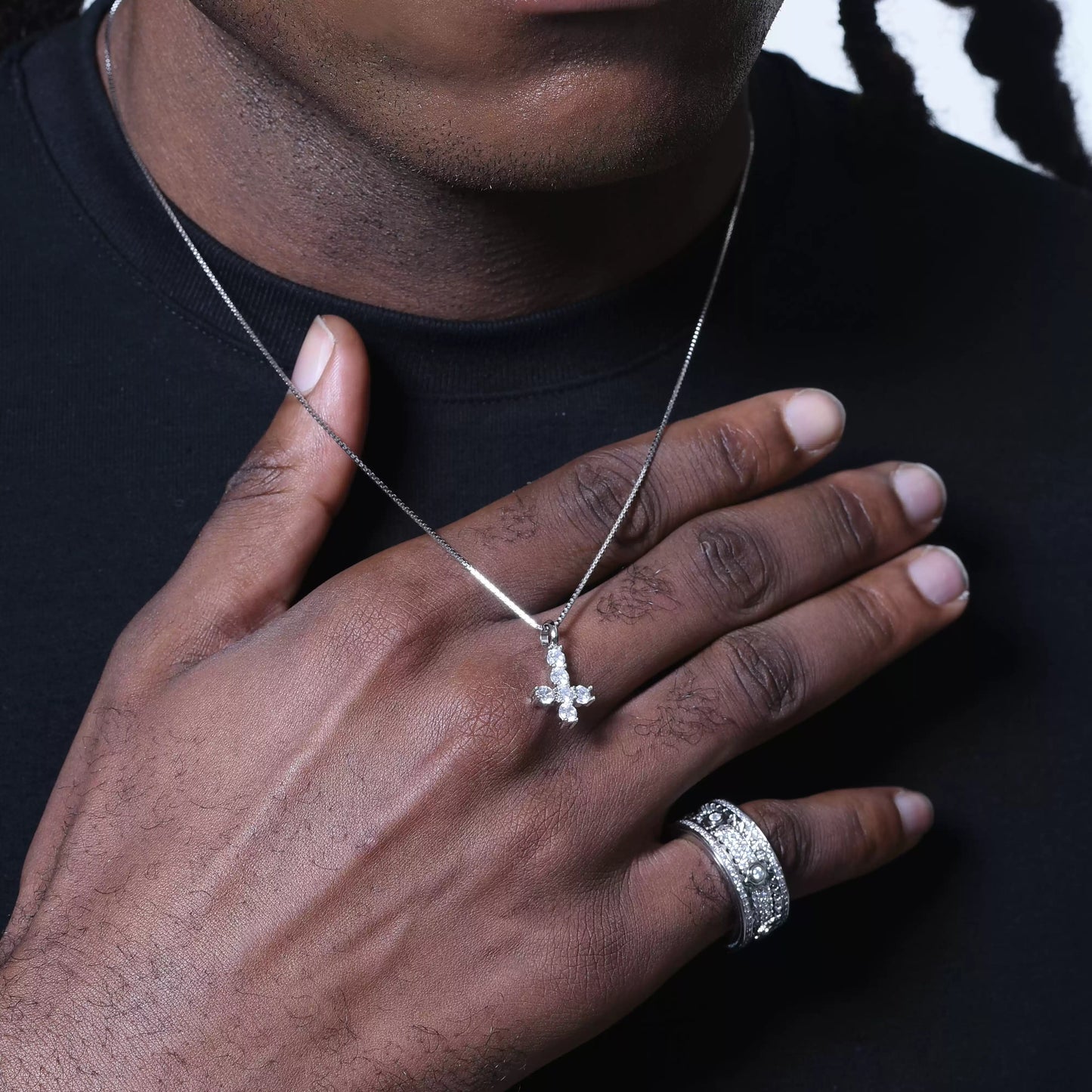 18K WHITE GOLD MICRO ST PETER'S CROSS