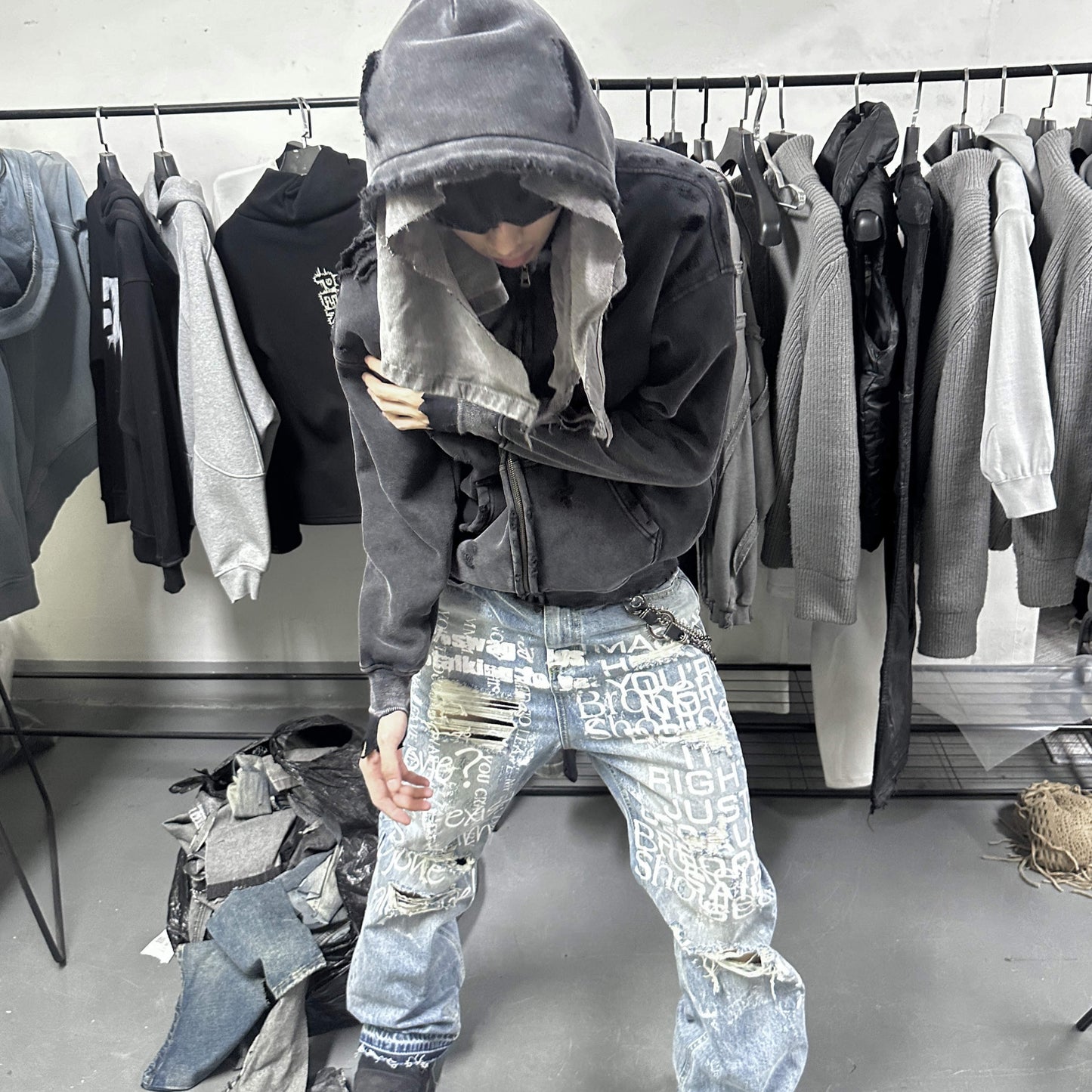 DISTRESSED "POEM" FLARE DENIM