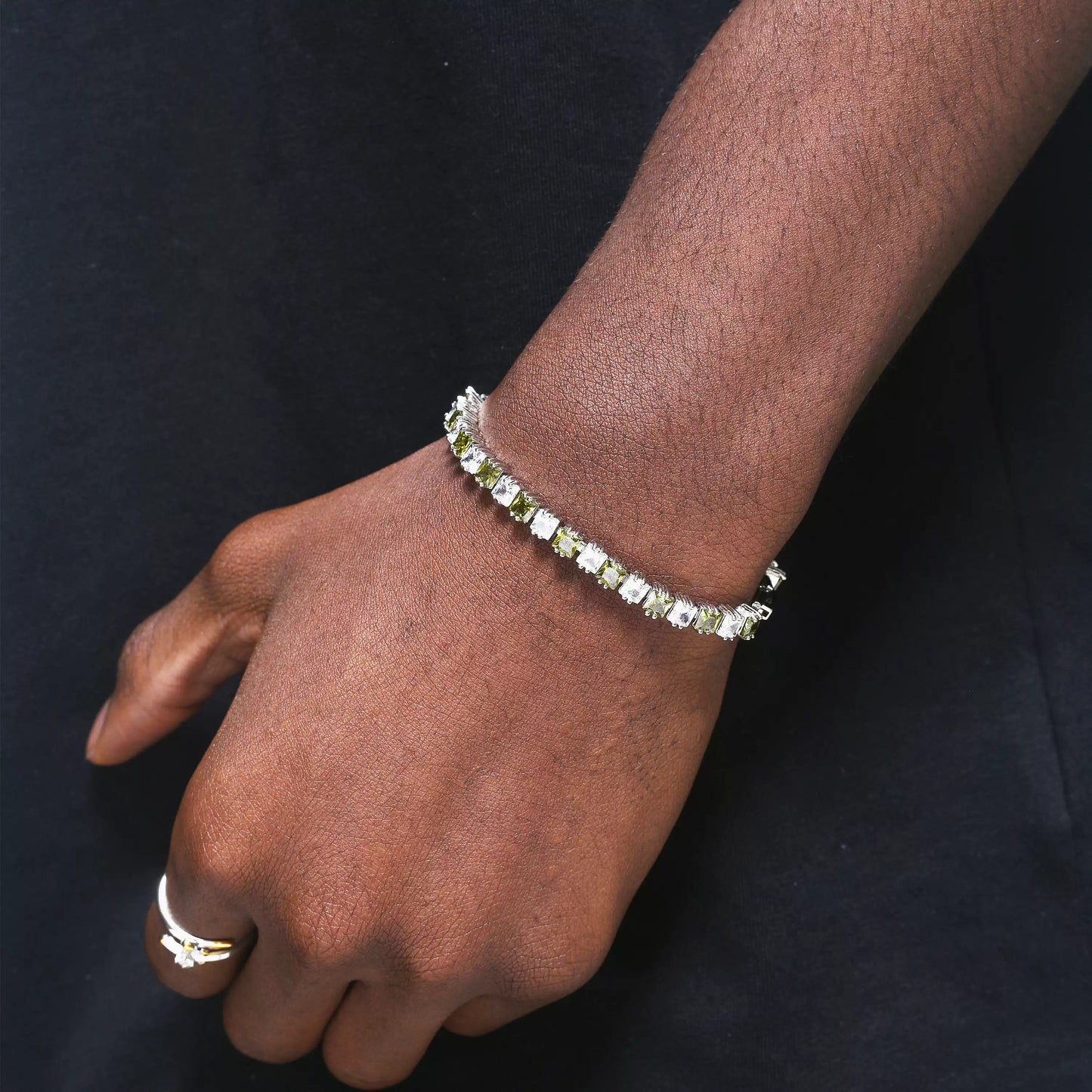 ASSORTED PRINCESS CUT DIAMOND TENNIS BRACELET