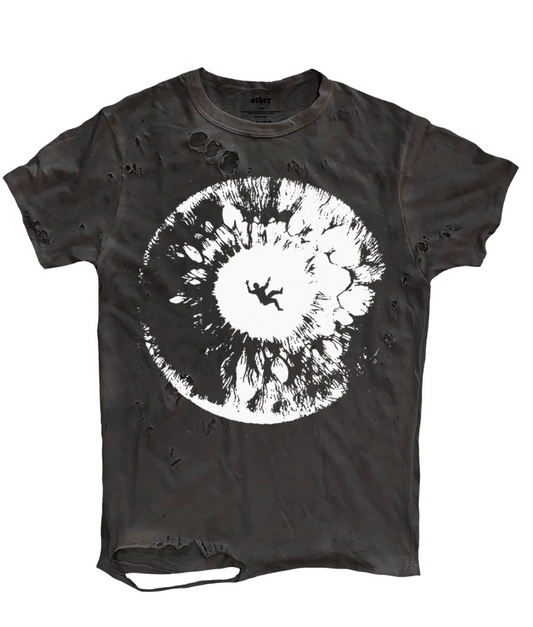 RIPPED EYE TEE