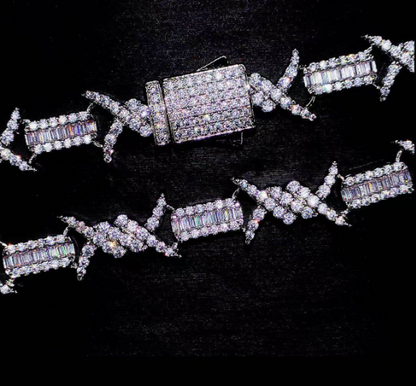 BARBED WIRE NECKLACE