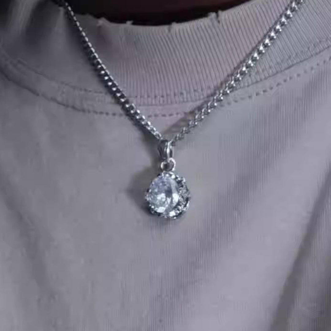 DIAMOND CORE PENDANT