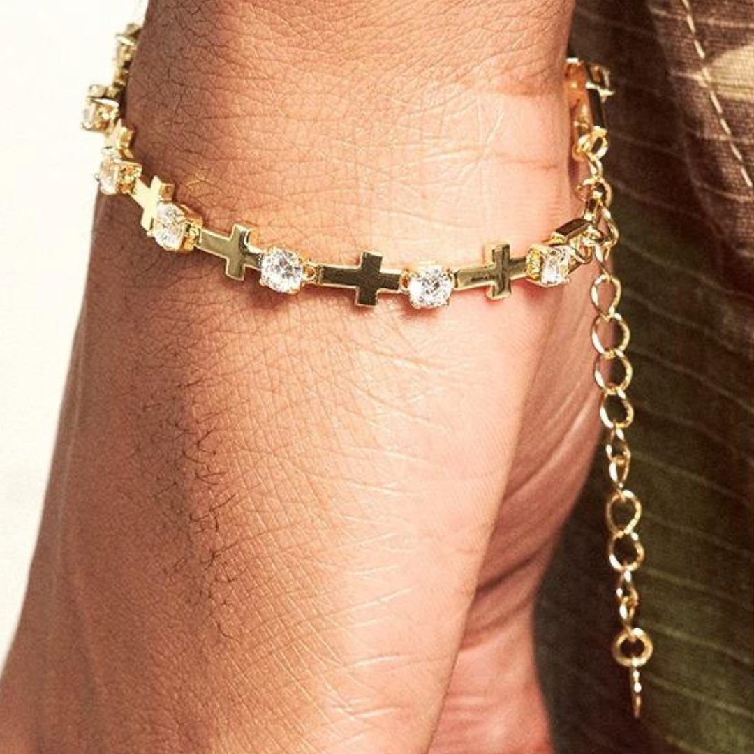18K CROSS DIAMOND BRACELET